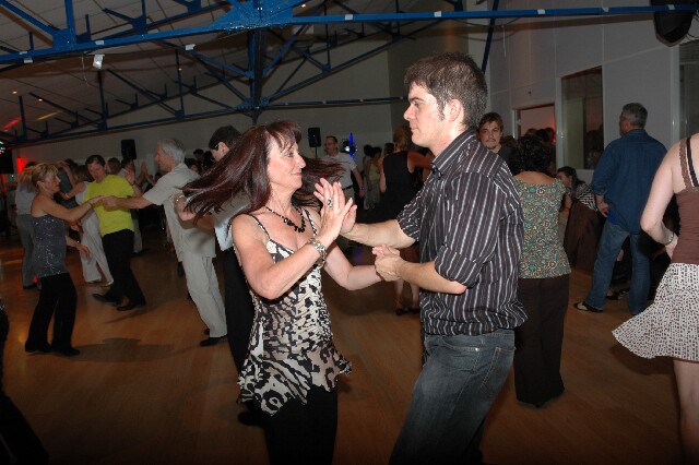 min 2008 06 28 aupra dance 106